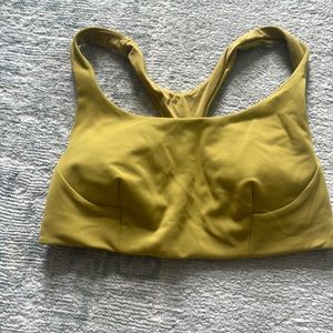 Lululemon running sports bra size 6 for c/d cup